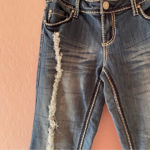 Deadstock Almost Famous Ripped Jeans - Picture 4 of 6